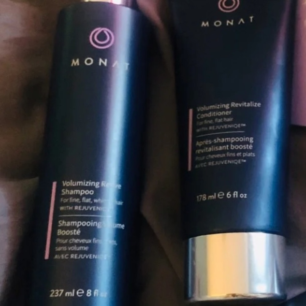 Monat 
Volumizing Conditioner 
Volumizing Shampoo